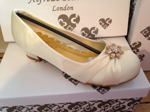 Girls ivory satin shoes - girls,