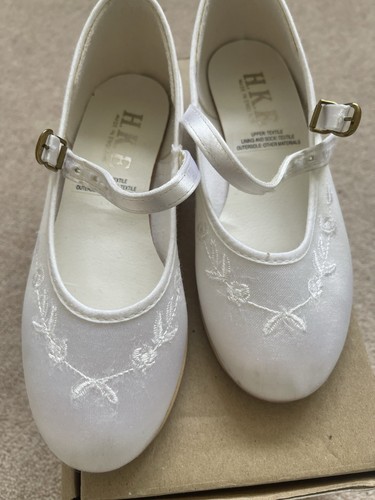 Size white silk shoes - 12,